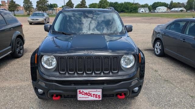 Used 2017 Jeep Renegade Trailhawk w/ Premium Trailhawk Package AWD/4WD image 17