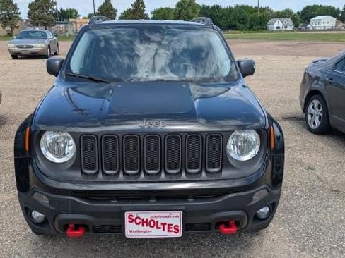 Used 2017 Jeep Renegade Trailhawk AWD/4WD image 17