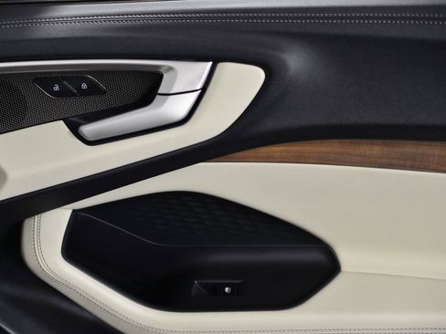 New 2025 Audi A5 2.0T Prestige image 10