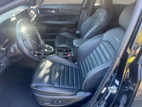 Used 2024 Kia Forte GT-Line w/ GT-Line Premium Package FWD image 11