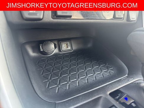 Used 2023 Toyota RAV4 XLE w/ Convenience Package image 31