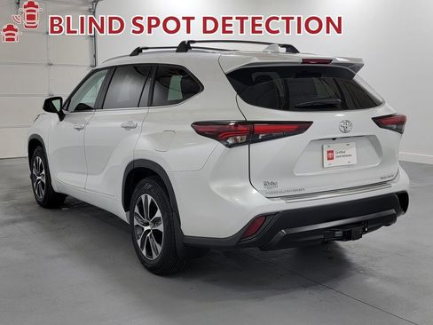 Certified 2025 Toyota Highlander XLE AWD/4WD image 7