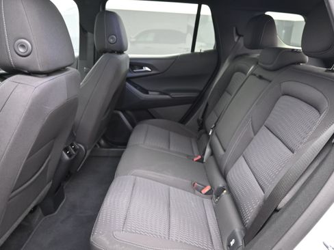 Used 2025 Chevrolet Equinox LT FWD image 17