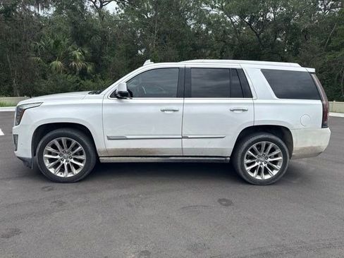 Used 2019 Cadillac Escalade Premium Luxury AWD/4WD image 2