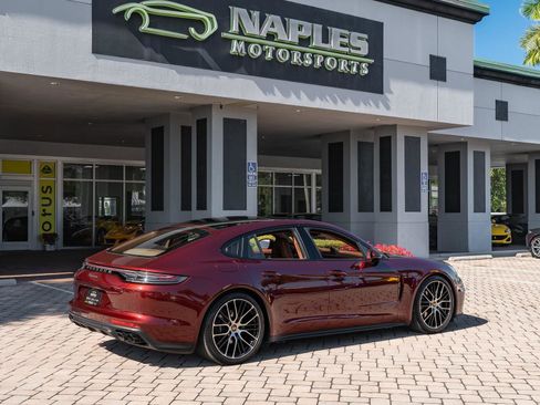 Used 2023 Porsche Panamera 4 image 22