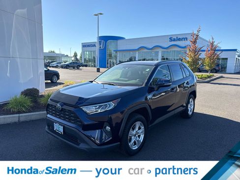 Used 2020 Toyota RAV4 XLE w/ XLE Grade Weather Package AWD/4WD image 1