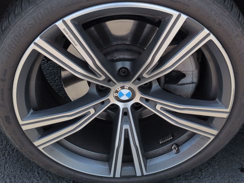 Used 2023 BMW 330i Sedan w/ Premium Package RWD image 13