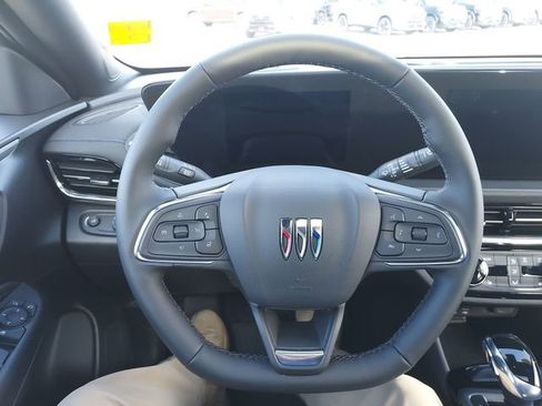 Certified 2025 Buick Envista Sport Touring w/ Convenience I Package image 13