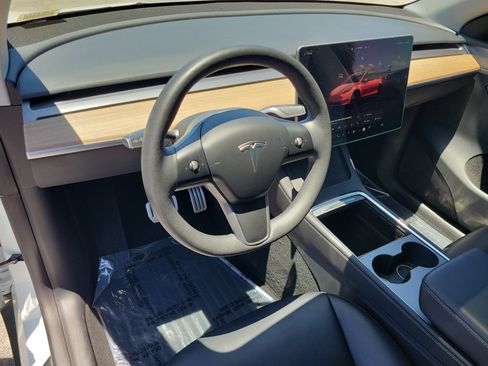 Used 2023 Tesla Model Y Long Range AWD/4WD image 20