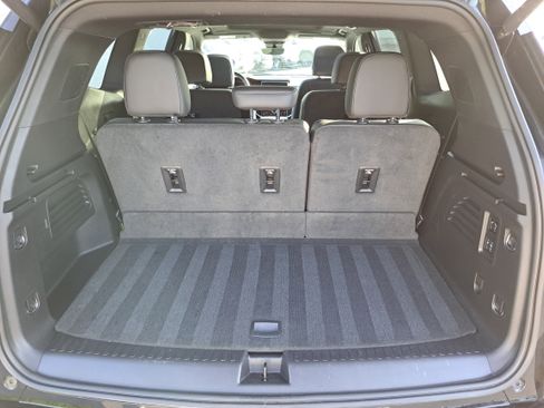 Certified 2024 GMC Acadia Denali w/ Super Cruise Package image 6