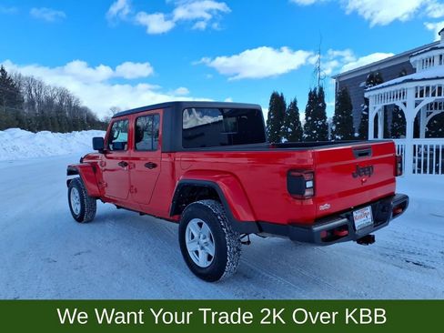 Used 2022 Jeep Gladiator Sport image 3
