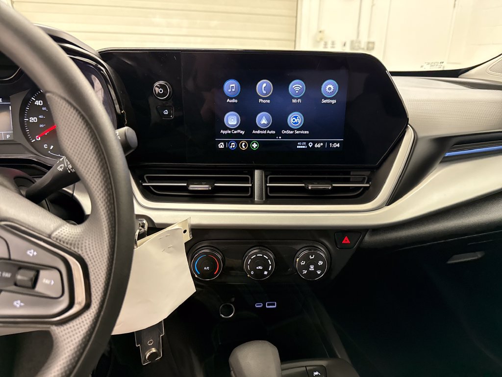 Used 2025 Chevrolet Trax LS FWD image 17