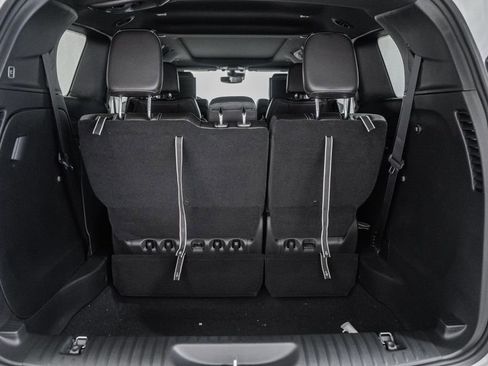 New 2026 Chrysler Pacifica Select image 8