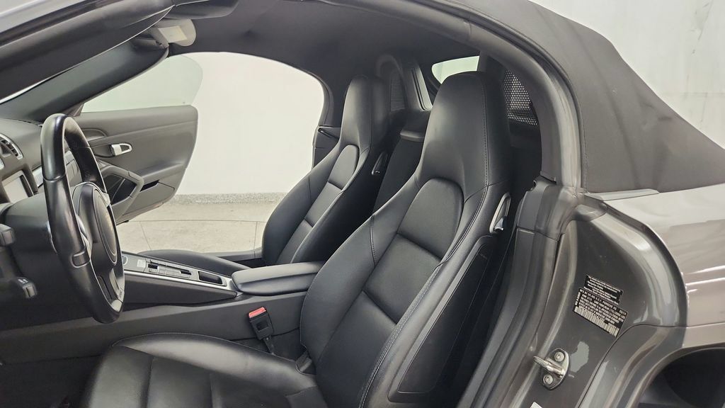 Used 2014 Porsche Boxster S RWD image 40