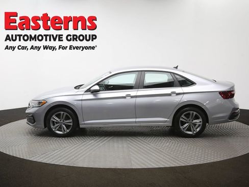 Used 2024 Volkswagen Jetta SE image 58