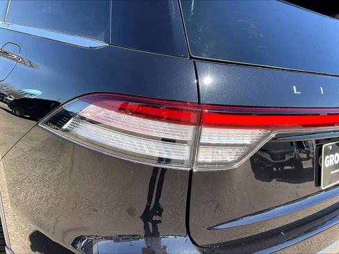Used 2025 Lincoln Aviator Reserve image 29