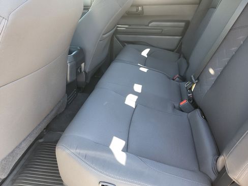 Certified 2025 Toyota Tacoma SR5 AWD/4WD image 21