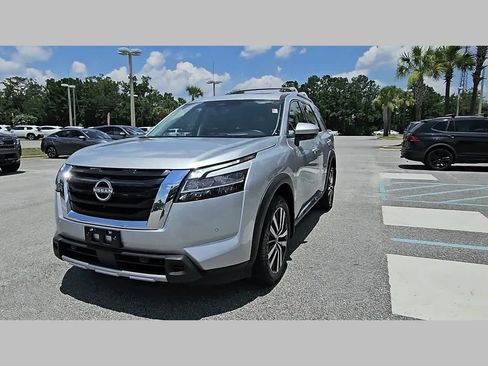 Used 2024 Nissan Pathfinder Platinum w/ Cargo Package FWD image 20
