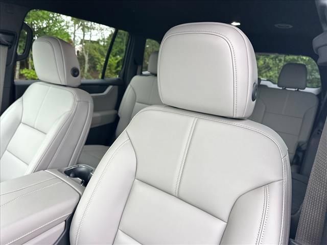 New 2026 GMC Acadia Elevation w/ Black Edition FWD image 29
