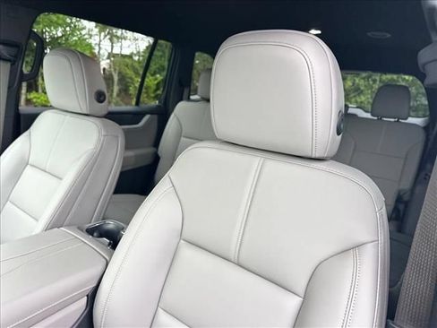 New 2026 GMC Acadia Elevation w/ Black Edition FWD image 29