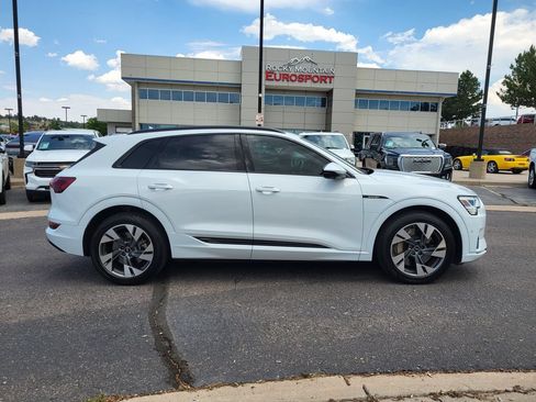 Used 2022 Audi e-tron Premium AWD/4WD image 3