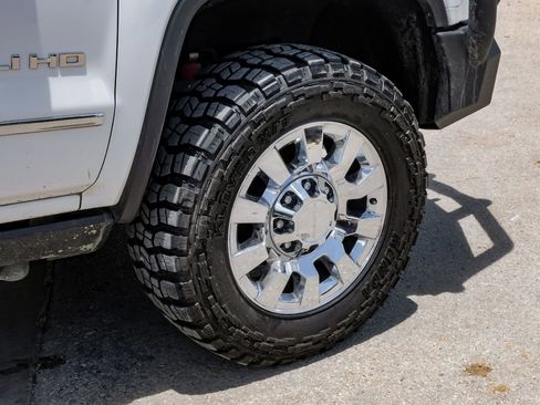 Used 2015 GMC Sierra 2500 Denali w/ Duramax Plus Package AWD/4WD image 61