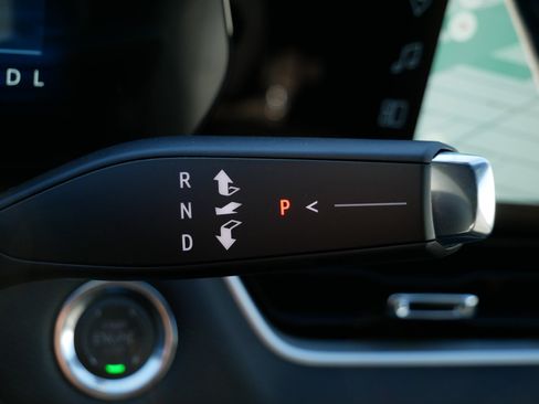 New 2026 Chevrolet Equinox LT w/ Convenience Package II image 9