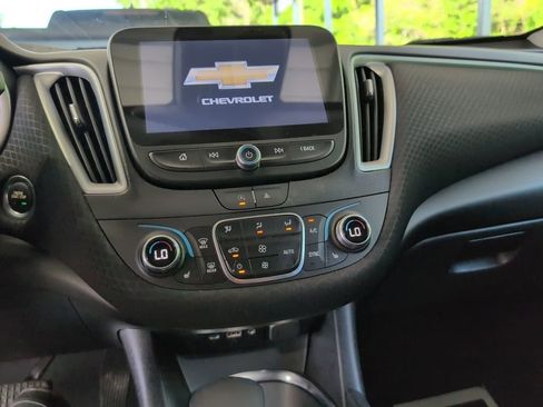 Used 2024 Chevrolet Malibu LT image 9