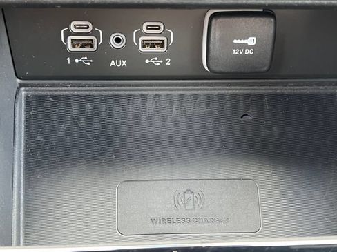 Used 2023 Jeep Grand Cherokee Altitude AWD/4WD image 28