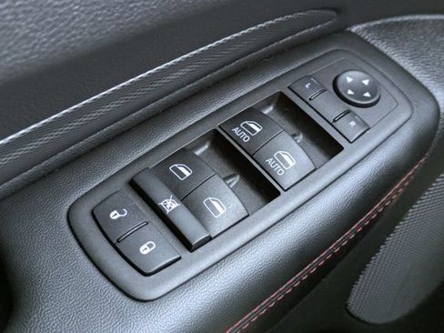 Certified 2025 Dodge Durango GT w/ Blacktop Package RWD image 25