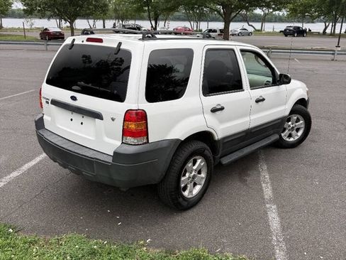 Used 2005 Ford Escape XLT AWD/4WD image 5