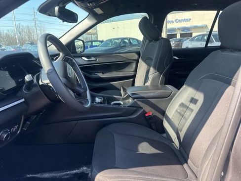 Used 2024 Jeep Grand Cherokee Laredo X w/ Luxury Tech Group I image 21