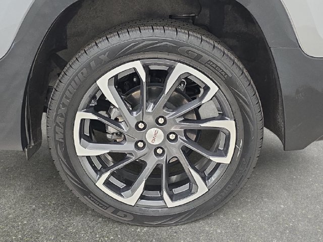 Used 2023 GMC Terrain SLT w/ LPO, Floor Liner Package AWD/4WD image 30
