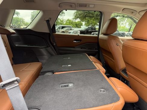 Used 2024 Nissan Pathfinder Platinum w/ Cargo Package FWD image 19