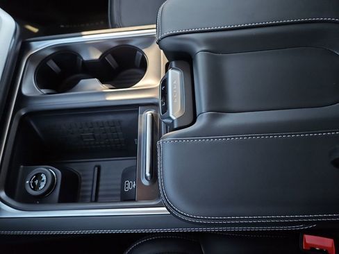 New 2025 Ford Expedition Max Platinum image 28