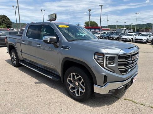 Used 2024 GMC Sierra 1500 SLT w/ SLT Premium Package AWD/4WD image 7