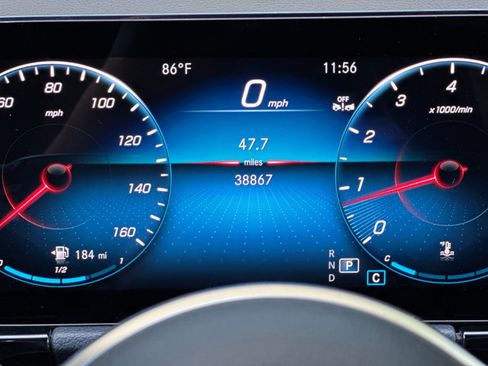 Certified 2023 Mercedes-Benz GLA 250 image 29