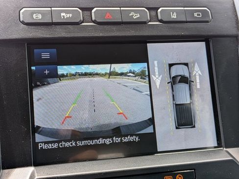Used 2022 Ford F250 XLT w/ XLT Premium Package AWD/4WD image 14