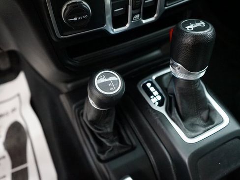 Used 2018 Jeep Wrangler Unlimited Sport S image 38