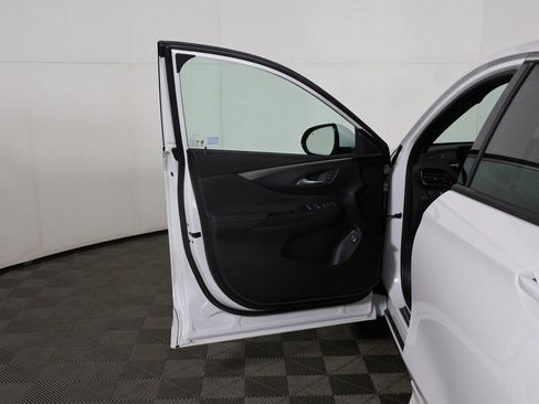 Used 2025 Buick Envista Avenir image 19