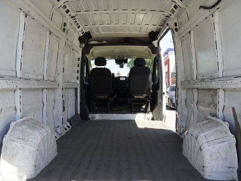 Used 2023 RAM ProMaster 2500 FWD image 11