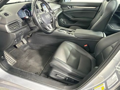 Used 2022 Honda Accord Sport image 9