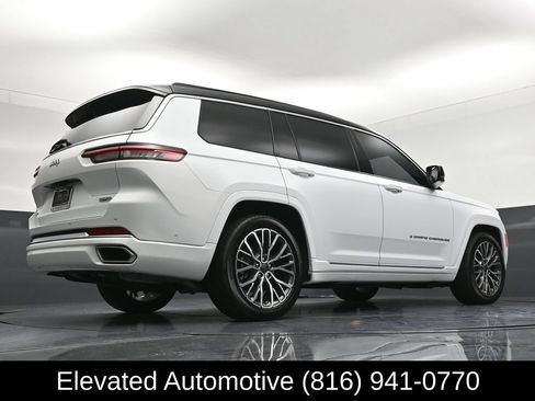 Used 2025 Jeep Grand Cherokee L Summit AWD/4WD image 38