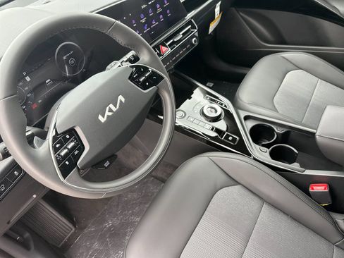 New 2026 Kia Niro Wind image 10
