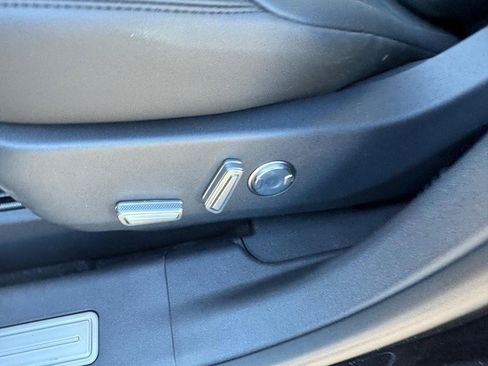 New 2026 Lincoln Nautilus Reserve image 16