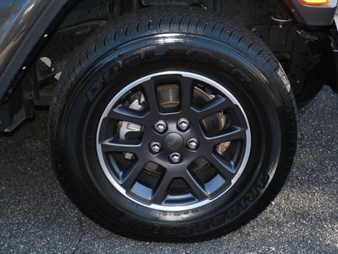 Used 2022 Jeep Gladiator Overland w/ Popular Equipment Package image 20