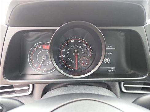 Used 2023 Hyundai Elantra SEL FWD image 13