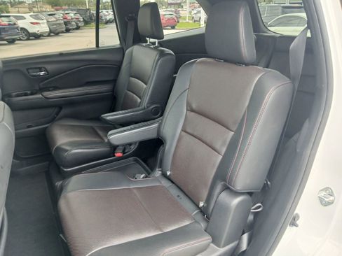 Used 2022 Honda Pilot Black Edition image 42