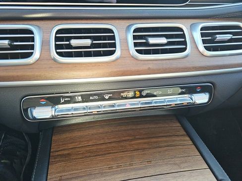 Used 2025 Mercedes-Benz GLS 450 GLS 450 image 19