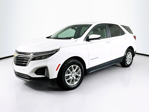 Used 2024 Chevrolet Equinox LT image 3